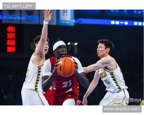 深圳篮球队区域防守解析：深度剖析战术与执行力的完美结合